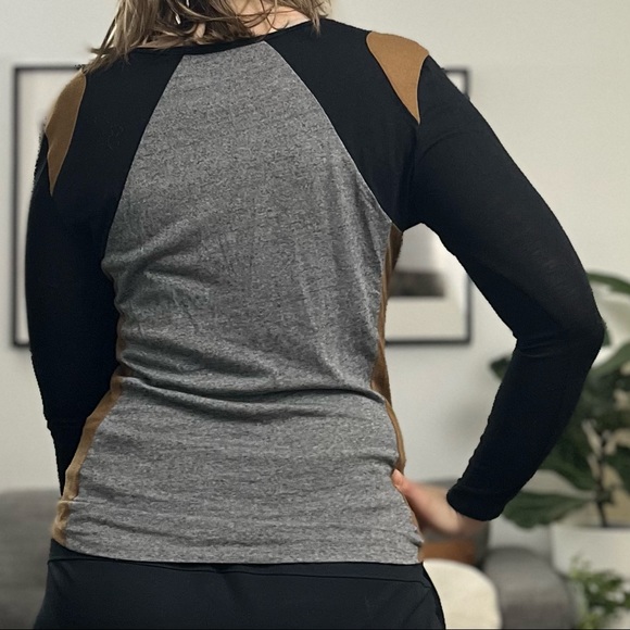 Long Sleeve Top with Colour blocks - Picture 6 of 7